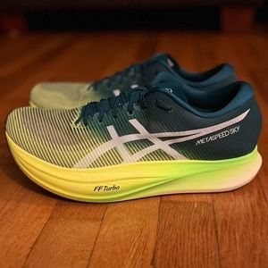 ASICS Metaspeed Sky+